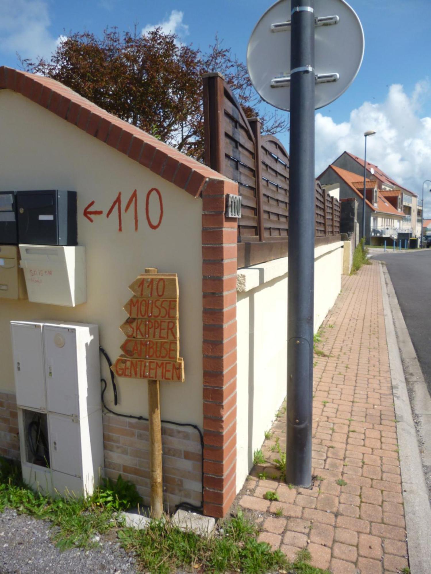 Gentlemen Au Premier Etage A 50 Metres De La *